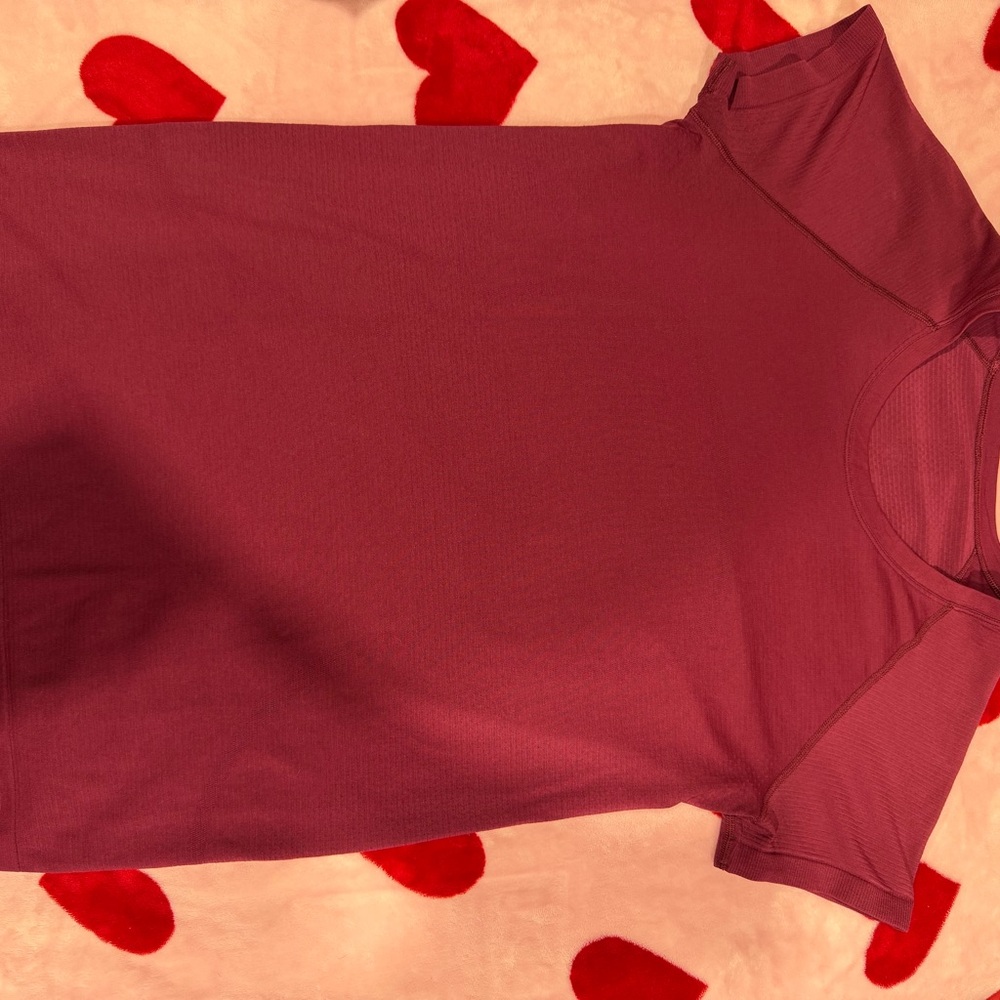 Lululemon Maroon Short Sleeve T-Shirt